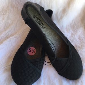 Seychelles Black Knit Flat Shoes NWOB